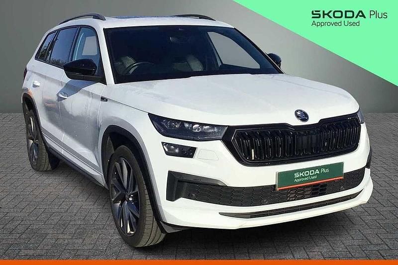 Used Skoda Kodiaq SportLine 140 HP (102 kW) 2022 Moon white metallic SUV