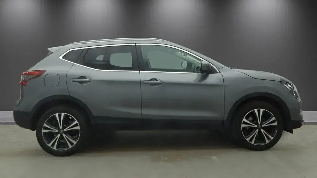 Used Nissan Qashqai N-Connecta 160 HP (117 kW) 2019 Grey SUV