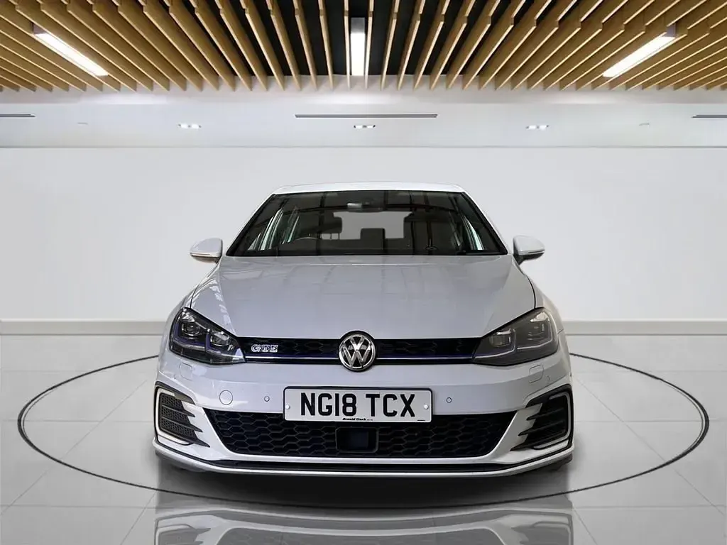 Used VW Golf VII Advance 204 HP (150 kW) 2018 Silver Hatchback