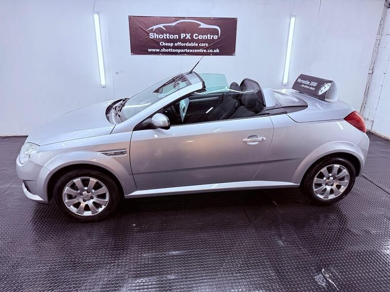 Used Vauxhall Tigra 90 HP (66 kW) 2007 Silver Cabriolet
