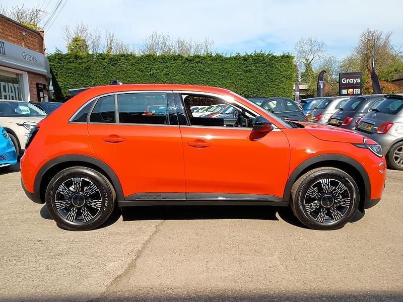 New 2025 Fiat 600 S SUV | £20,695 (Fair price) - Image 1/4