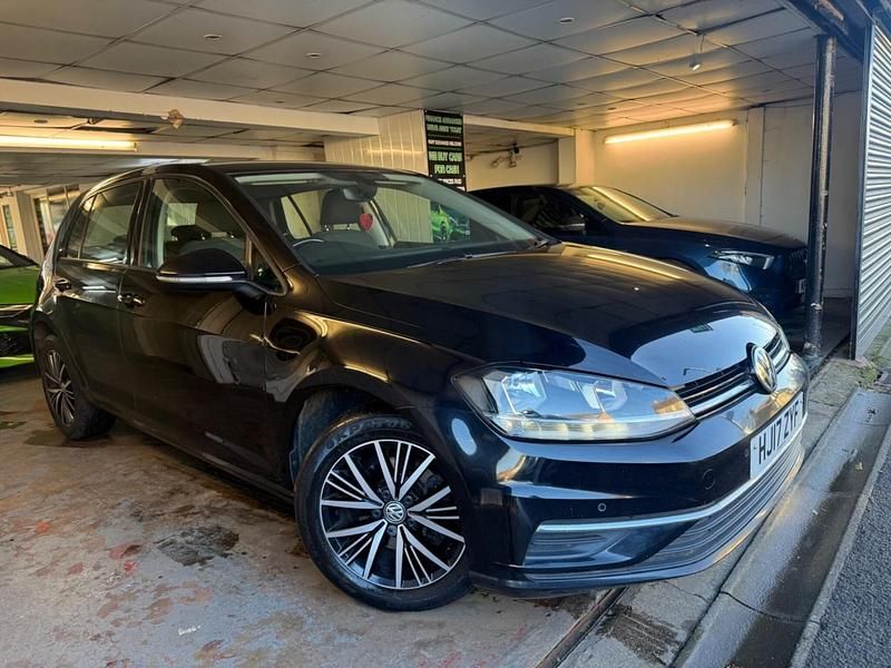 Used VW Golf VII SE 115 HP (84 kW) 2017 Black Hatchback