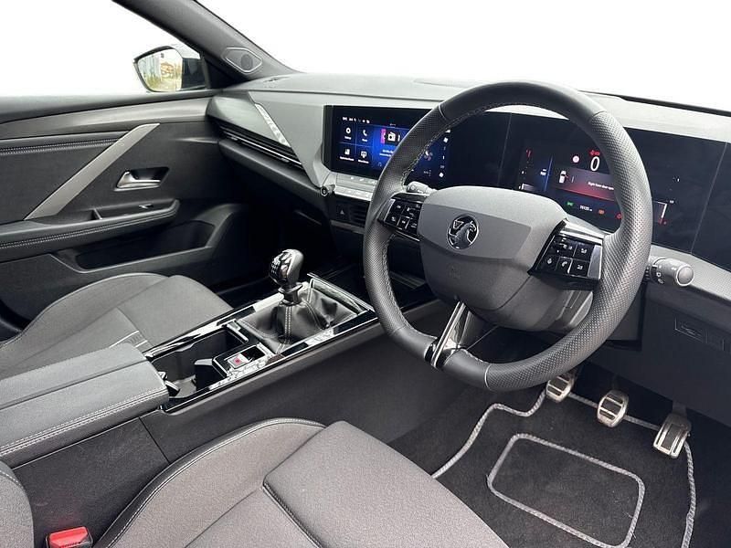 Used Vauxhall Astra 130 HP (95 kW) 2023 Grey Estate
