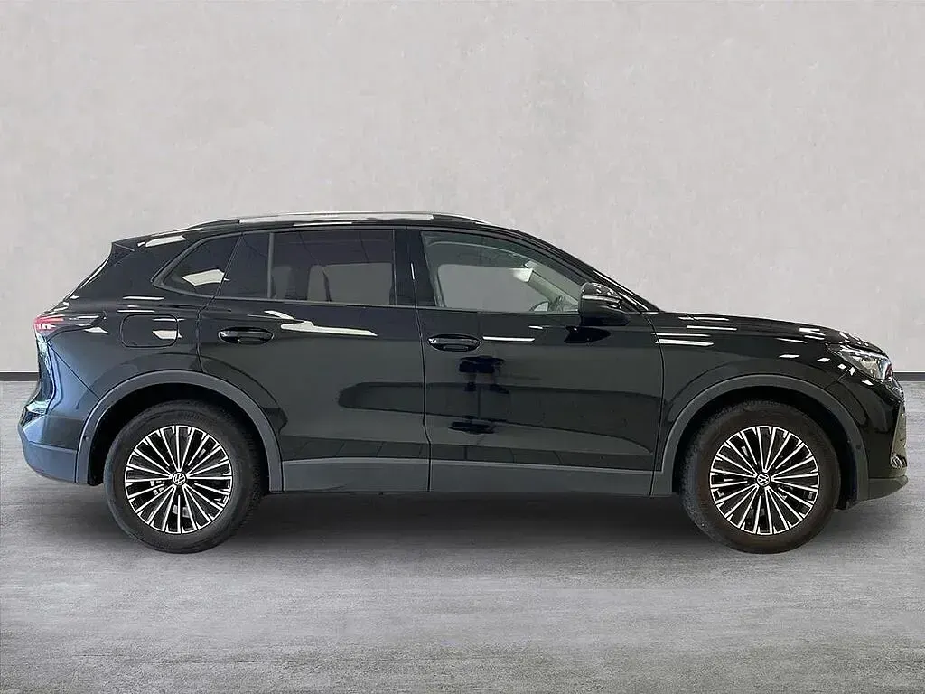 Used VW Tiguan Match 150 HP (110 kW) 2025 Black SUV