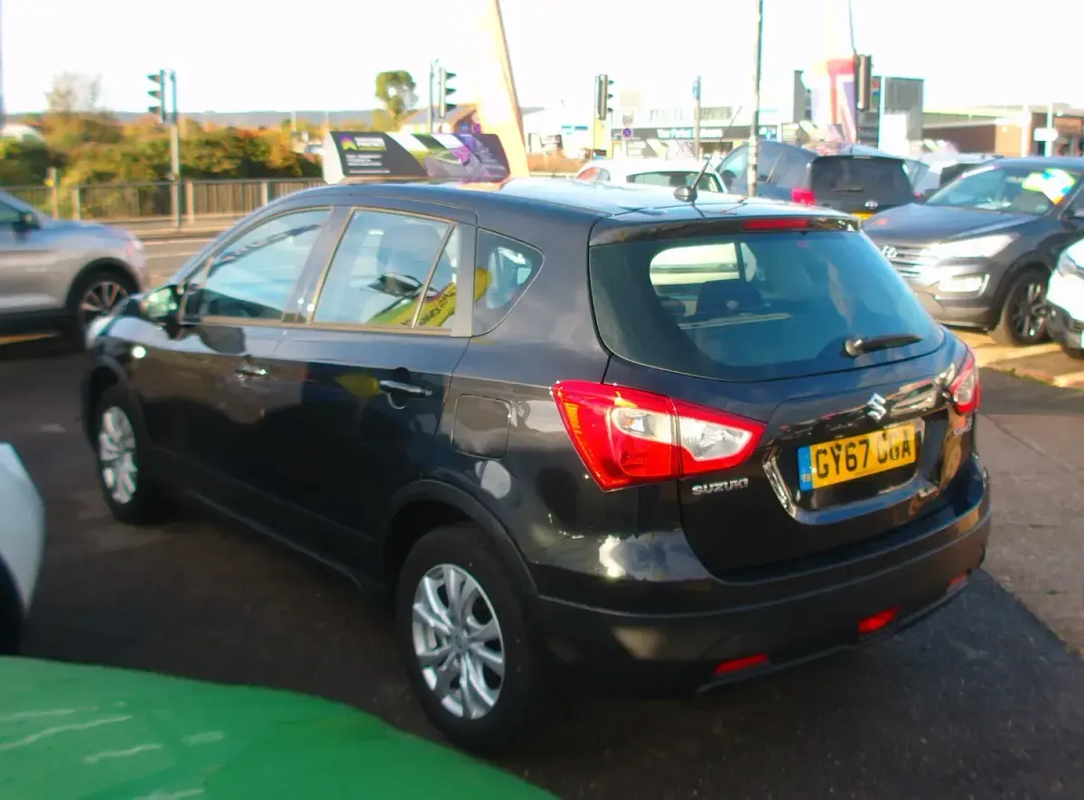 Used Suzuki SX4 SZ4 111 HP (81 kW) 2017 Black SUV