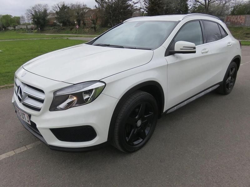 Used Mercedes GLA200 AMG line 2016 White SUV