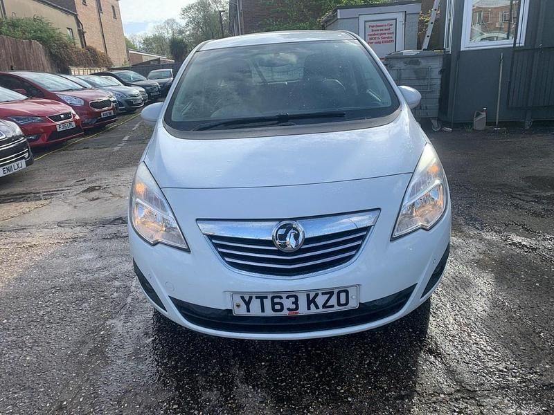 Second-hand Vauxhall Meriva 2013 Alb Monovolum