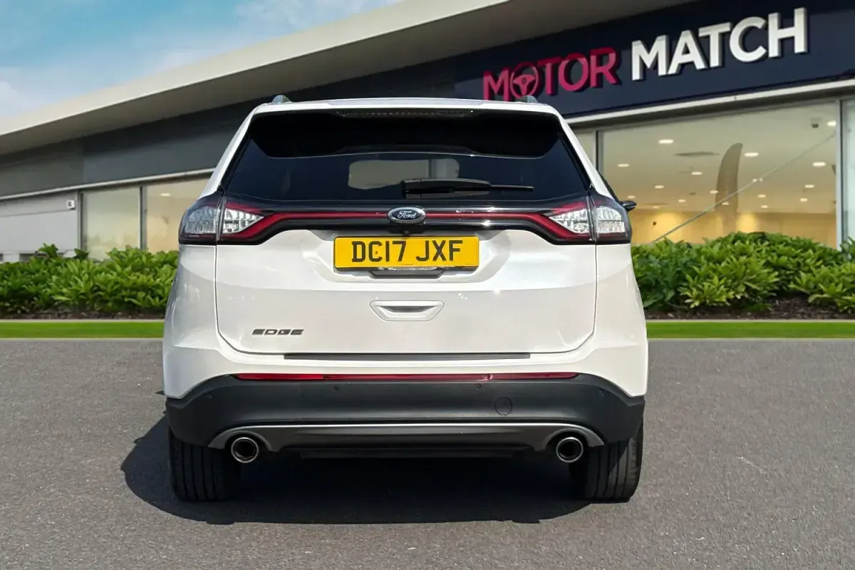 Used Ford Edge Titanium 180 HP (132 kW) 2017 White SUV
