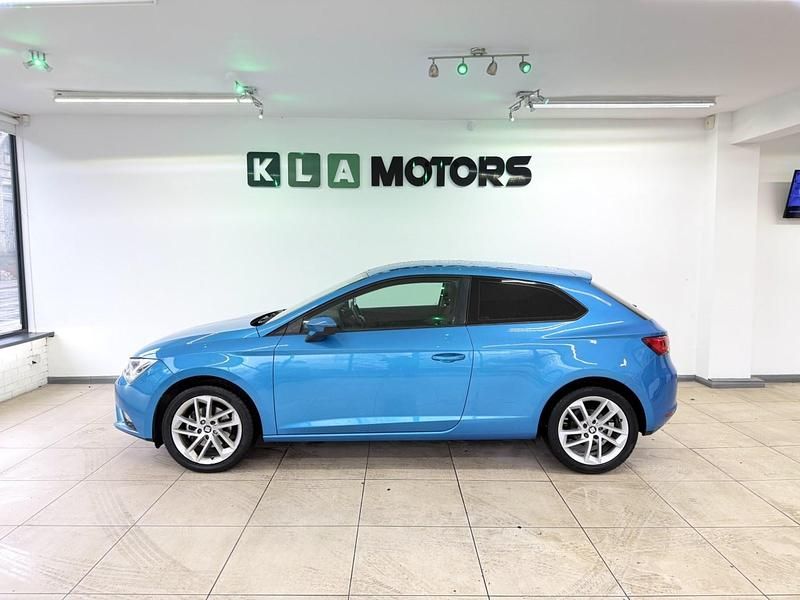 Used Seat Leon SE Technology 105 HP (77 kW) 2013 Blue Hatchback