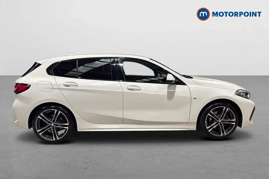 Used BMW 118 M Sport 136 HP (100 kW) 2023 White Hatchback