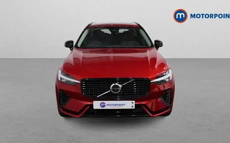 Used Volvo XC60 Plus 349 HP (256 kW) 2023 Red SUV