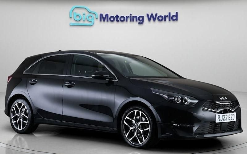 Used 2021 Kia Ceed 3 Hatchback | £14,900 (Fair price) - Image 1/4