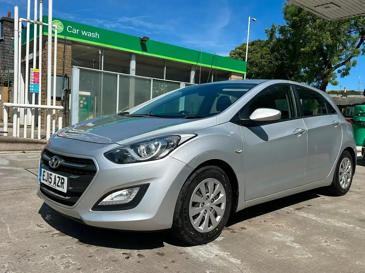 Used Hyundai i30 110 HP (80 kW) 2015 Silver Hatchback