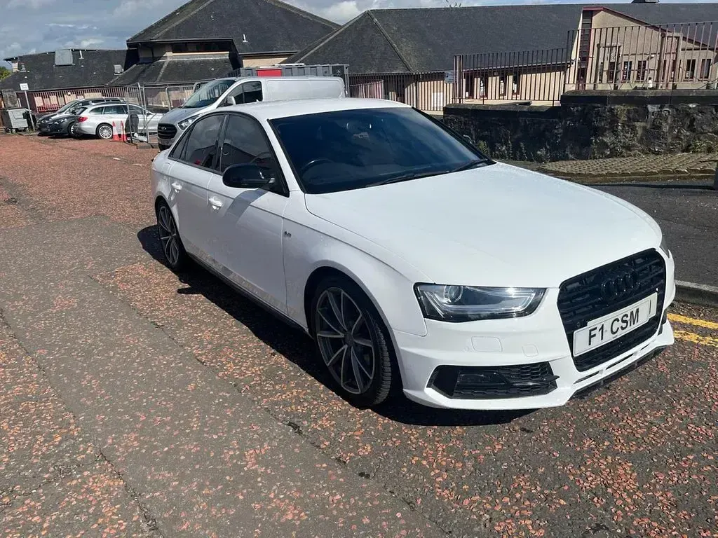 Used Audi A4 Black Edition 190 HP (139 kW) 2015 White Sedan