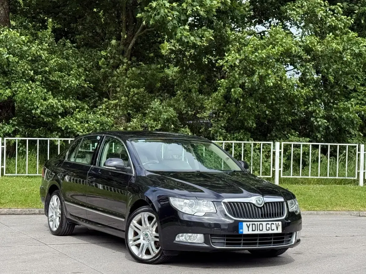 Used Skoda Superb Elegance 170 HP (125 kW) 2010 Black Hatchback