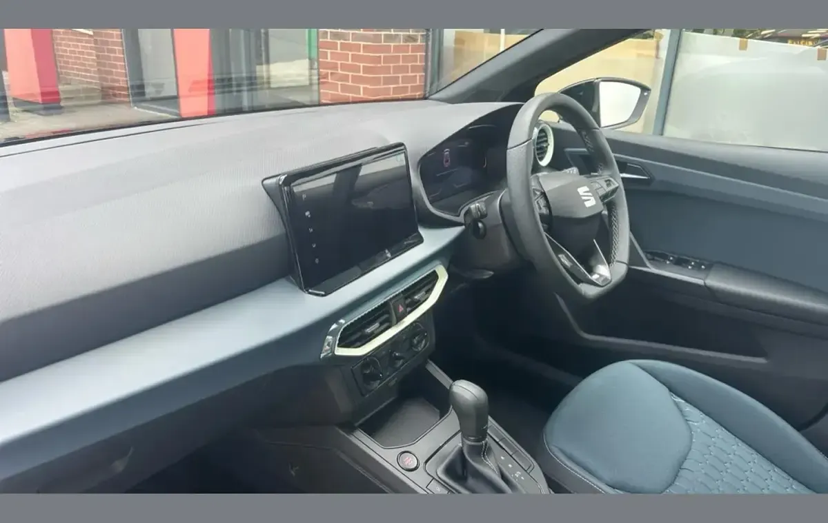 Ny Seat Ibiza SE Technology 115 HK (84 kW) 2026 Svart Halvkombi