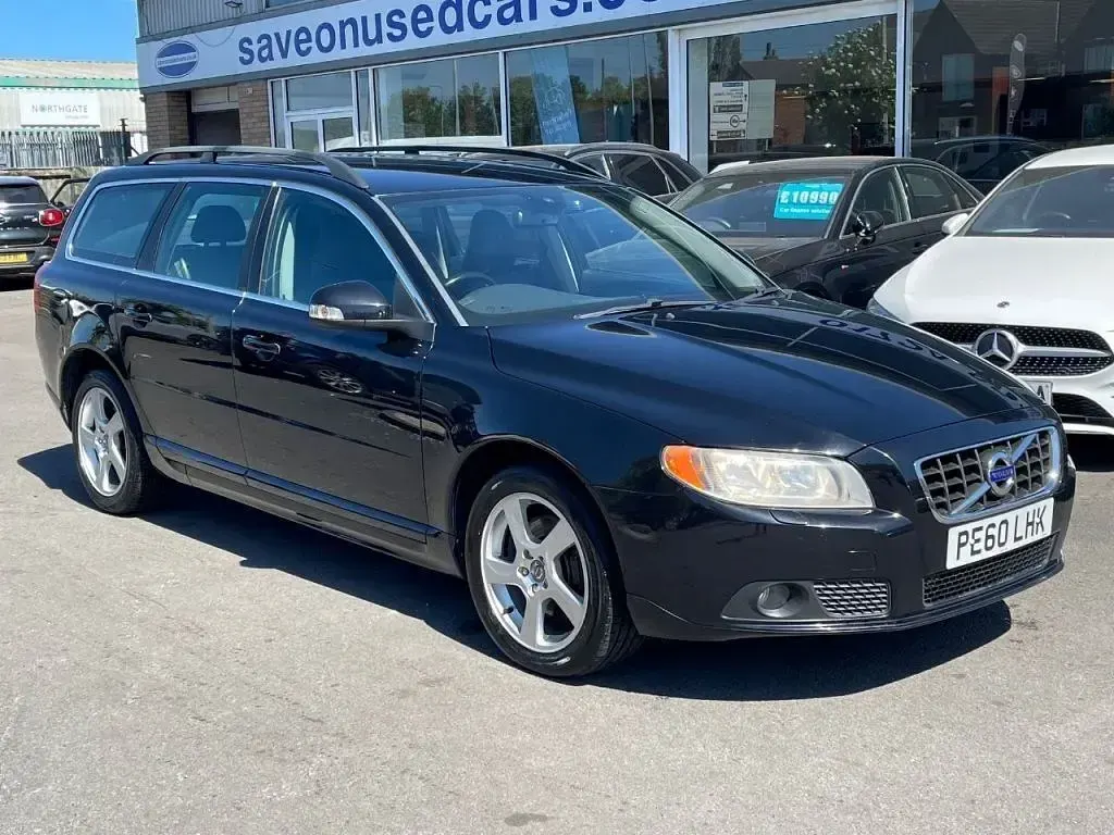 Usado Volvo V70 SE 163 HP (119 kW) 2010 Preto Carrinha
