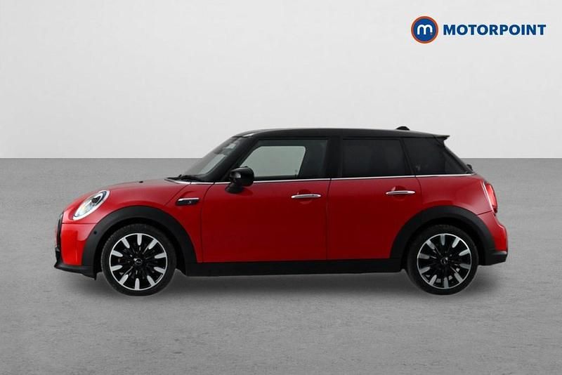 Used Mini Cooper S Exclusive 178 HP (130 kW) 2022 Red Hatchback