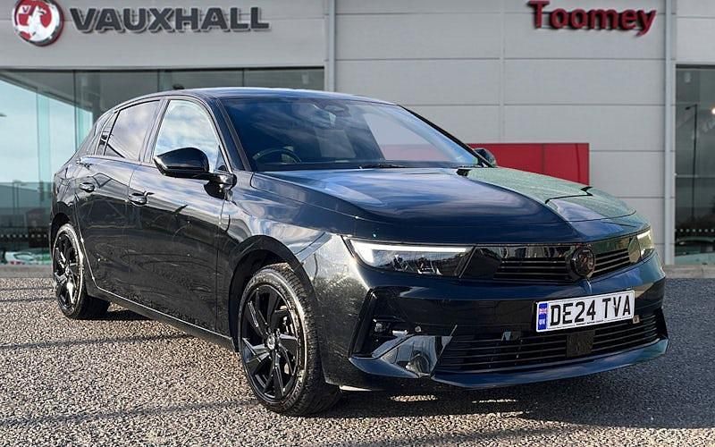 Used 2025 Vauxhall Astra Hatchback | £17,500 (Super price) - Image 1/4