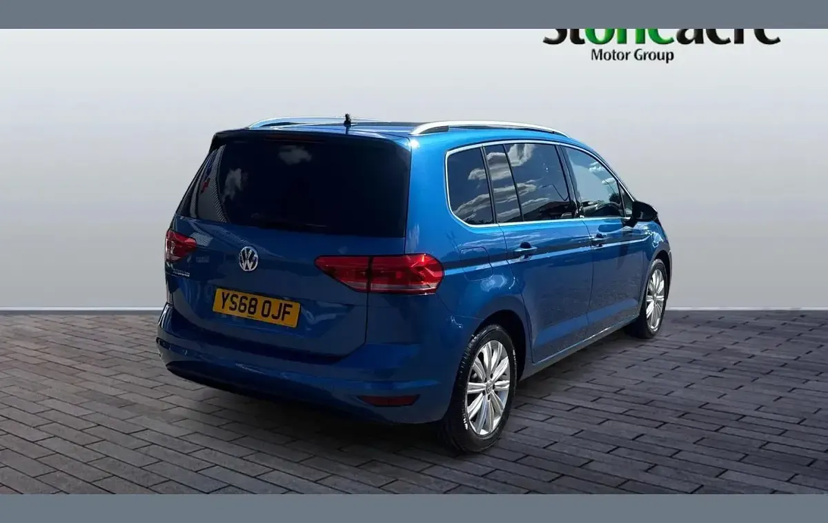 Used VW Touran SEL 150 HP (110 kW) 2018 Blue MPV