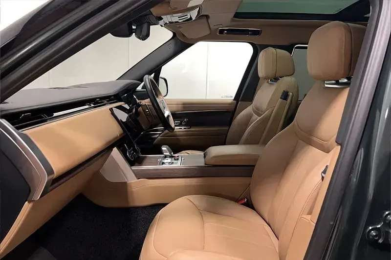 Second-hand Land Rover Range Rover Autobiography 295 CP (216 kW) 2023 Verde SUV