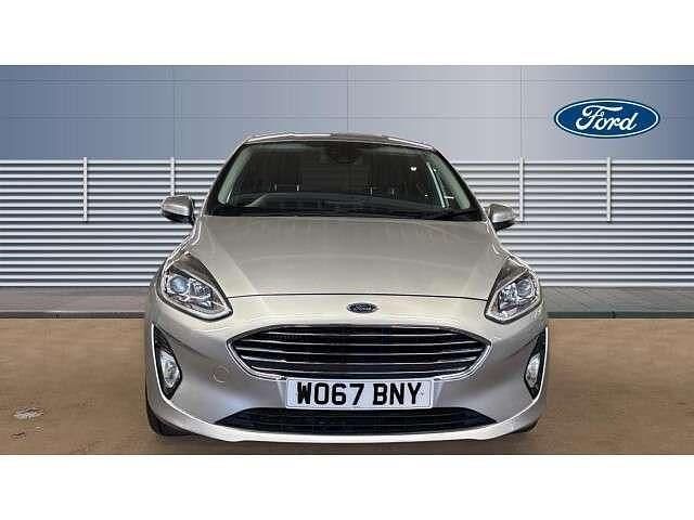 Used Ford Fiesta Titanium 100 HP (73 kW) 2018 Silver Hatchback