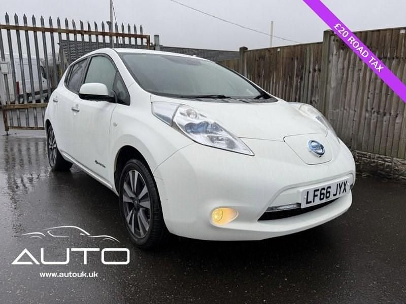 Used Nissan Leaf Tekna 80 kW (109 HP) 2016 White Hatchback