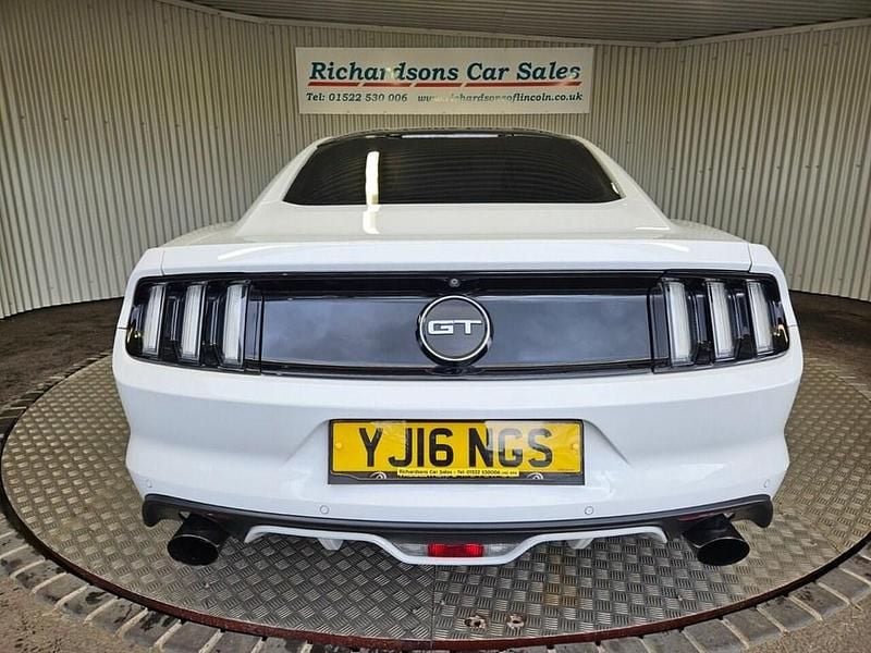 Used Ford Mustang GT Fastback 416 HP (305 kW) 2016 White Coupe