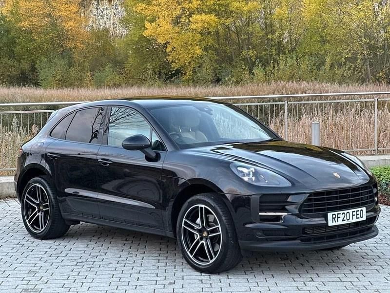 Black Used 2020 Porsche Macan SUV | £33,490 (Fair price) - Image 1/4