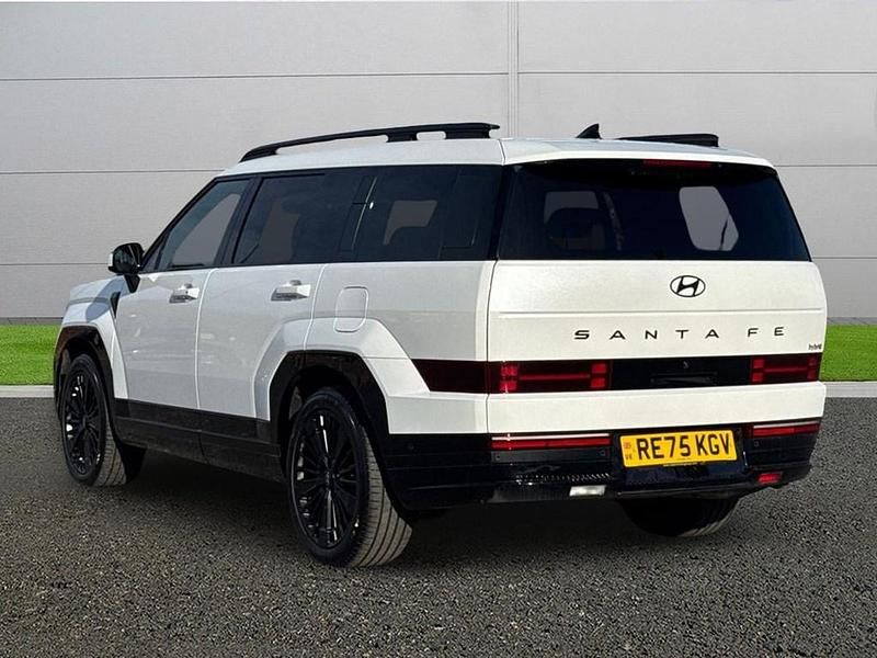 Used Hyundai Santa Fe 215 HP (158 kW) 2025 White SUV