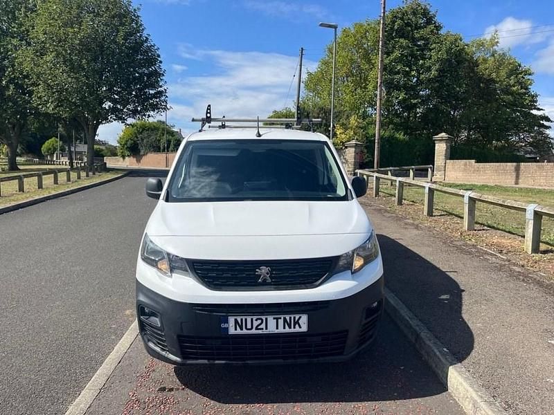Used Peugeot Partner 2021 White MPV