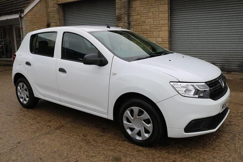 Used Dacia Sandero Ambiance 2017 White Hatchback