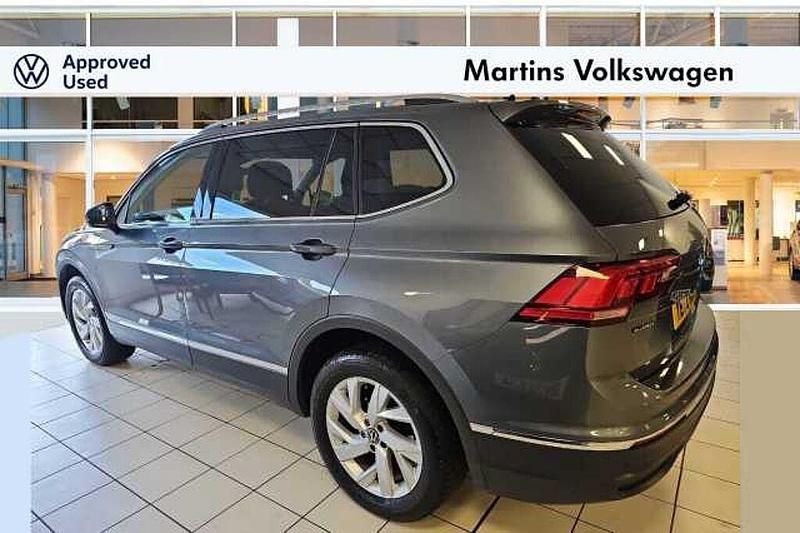 Used VW Tiguan Allspace Life 150 HP (110 kW) 2022 Grey SUV