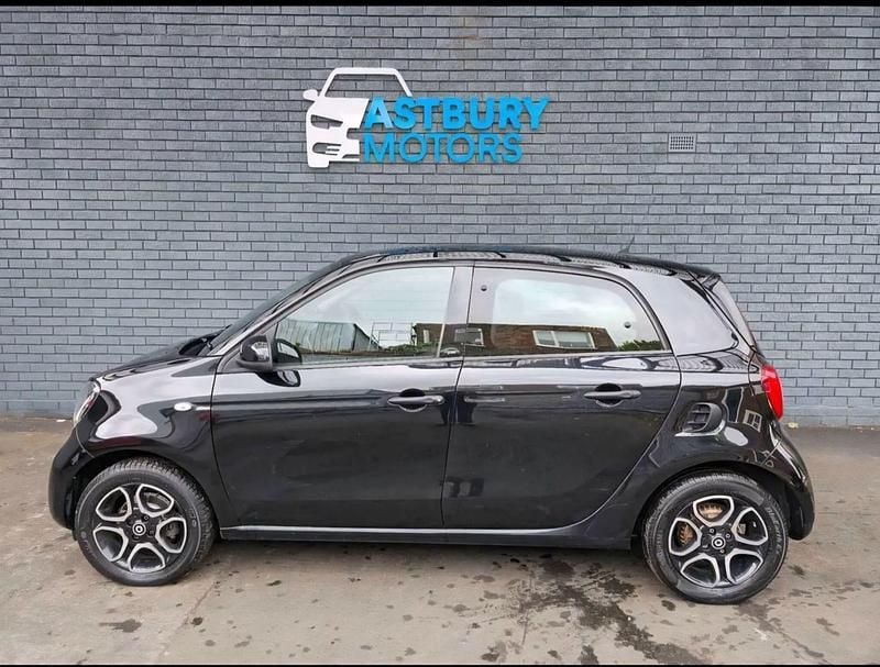 Used Smart ForFour Premium 2016 Black Hatchback