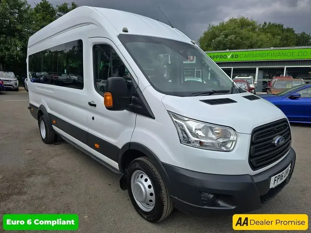 Usado Ford Transit 125 HP (91 kW) 2016 Branco Sedan