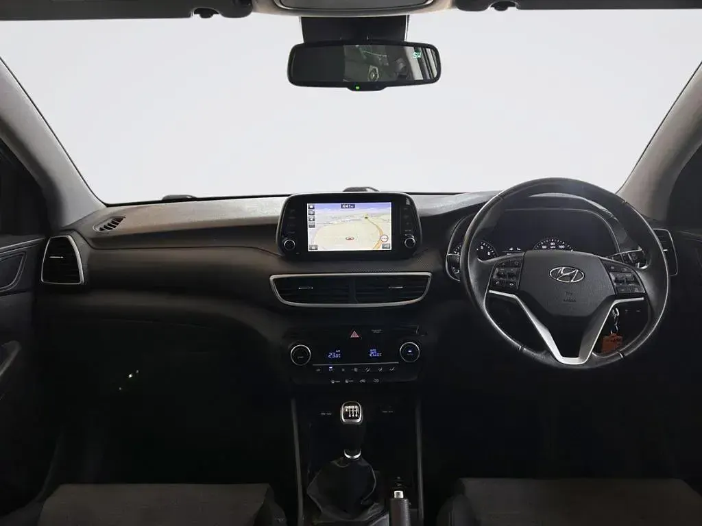 Used Hyundai Tucson SE 136 HP (100 kW) 2019 Grey SUV