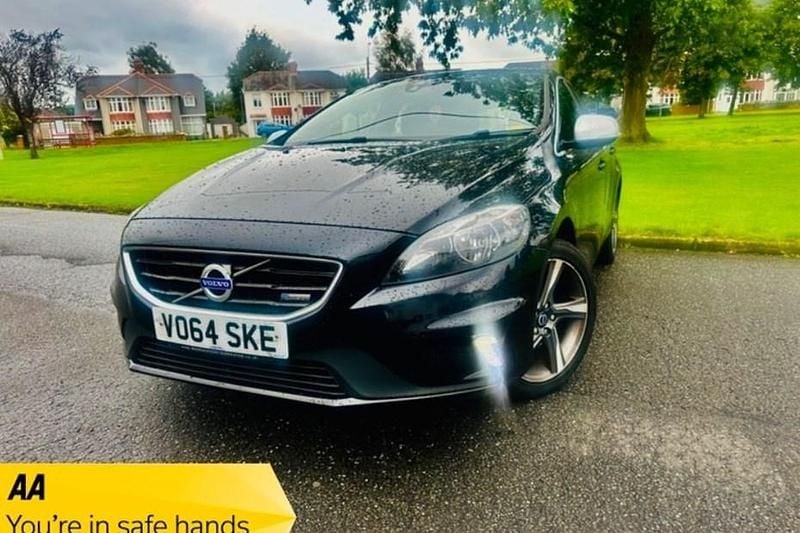 Black Used 2014 Volvo V40 R-Design Estate | £4,995 (Good price) - Image 1/1