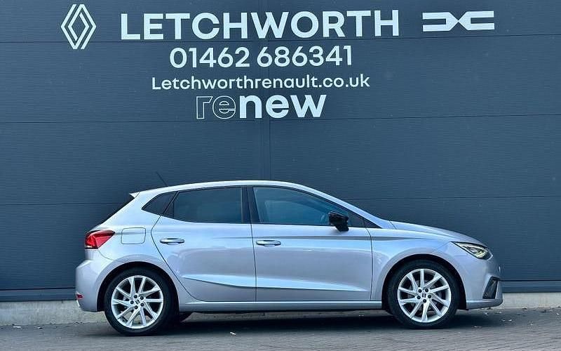 Begagnad Seat Ibiza FR 110 HK (80 kW) 2023 Halvkombi