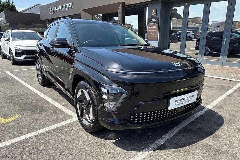 Black Used 2024 Hyundai Kona Advanced SUV | £22,501 (Super price) - Image 1/4