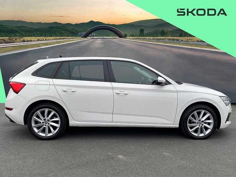 Used Skoda 110 R SE L 81 HP (59 kW) 2023 Candy white Estate
