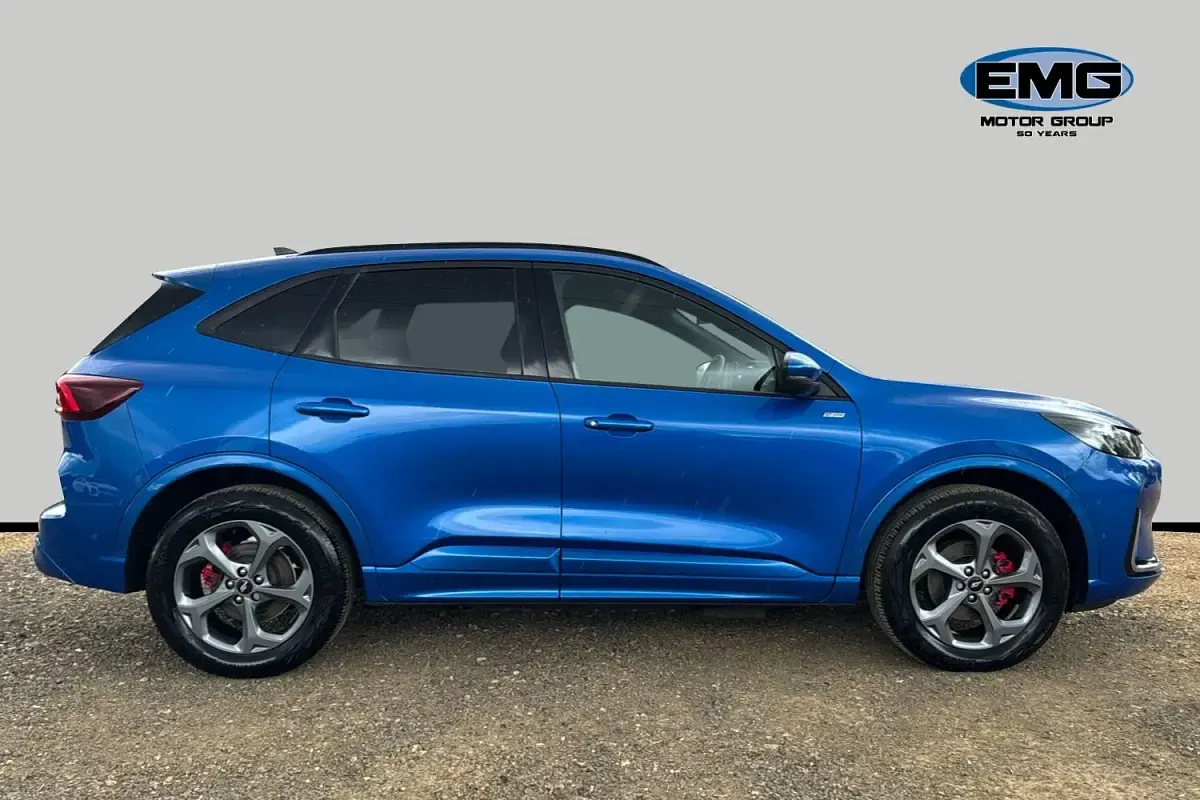 Käytetty Ford Kuga ST-Line 2024 Sininen Katumaasturi