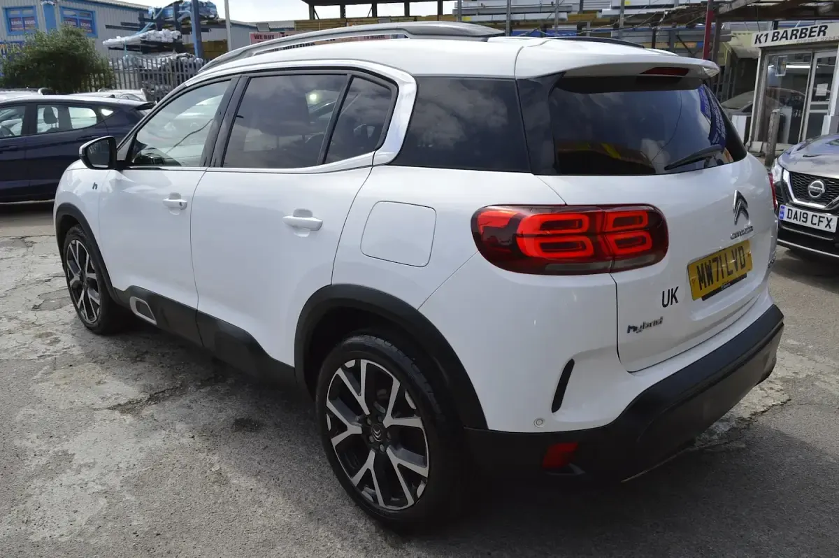 Used Citroën C5 Shine 2021 White Hatchback