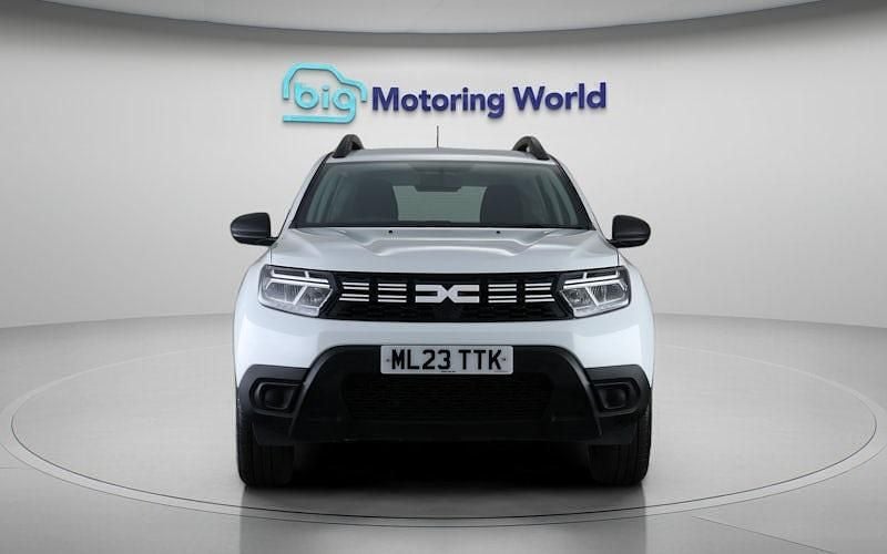 Used Dacia Duster Essentiel 91 HP (66 kW) 2023 White SUV