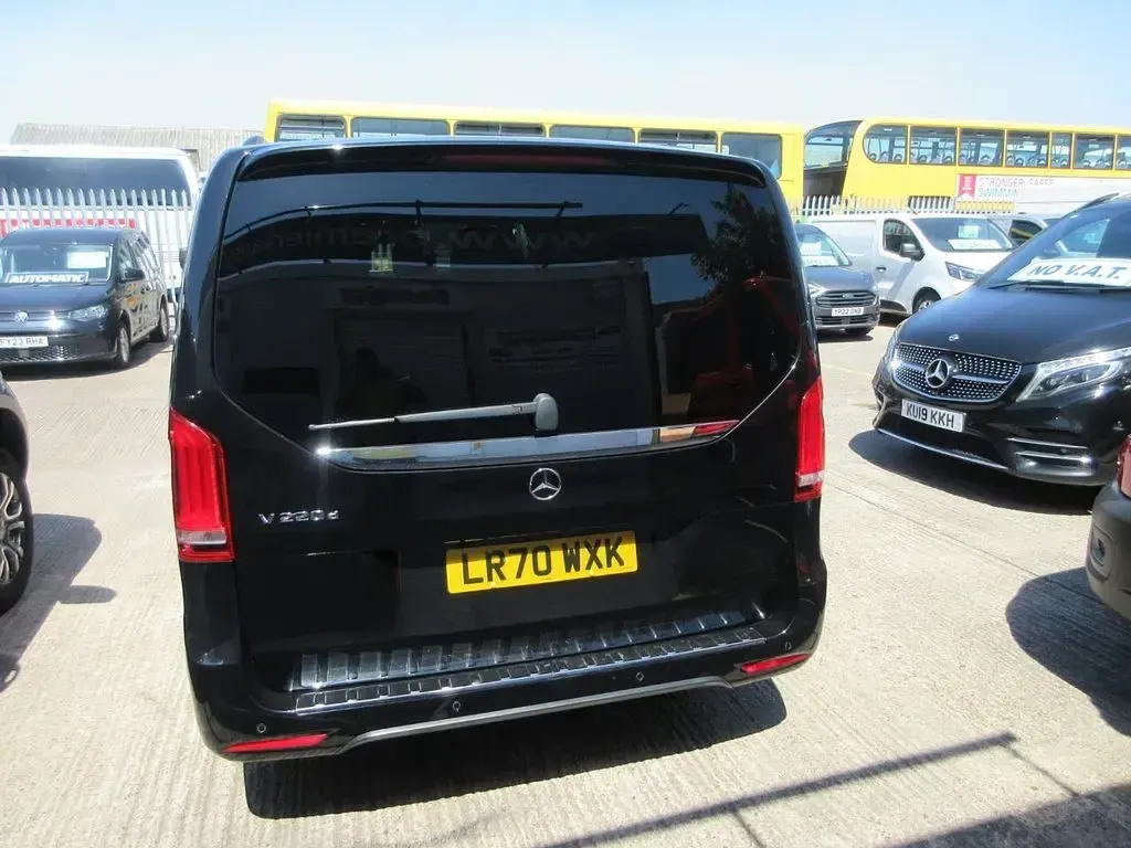 Used Mercedes V220 AMG line 163 HP (119 kW) 2020 Black MPV