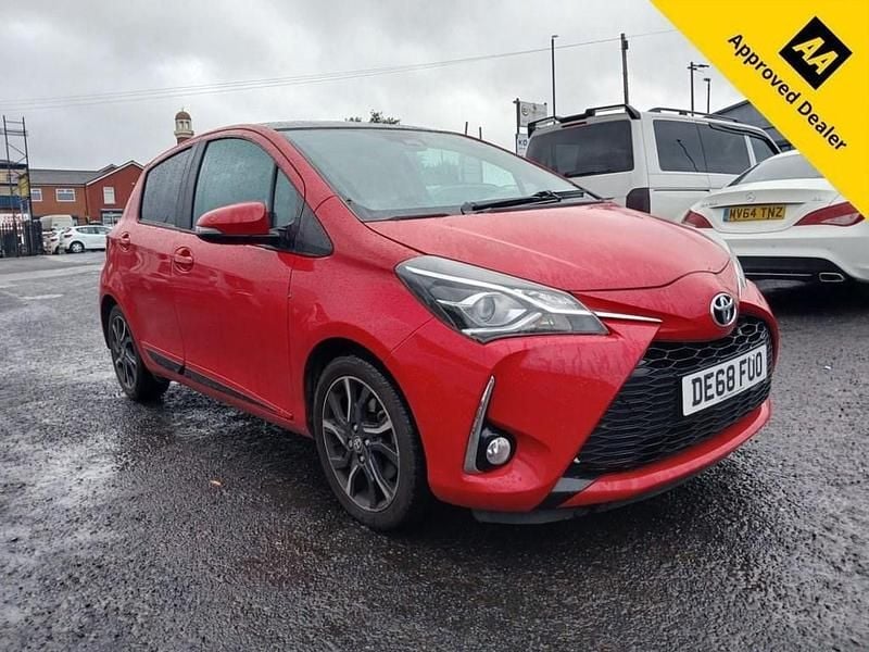 Red Used 2018 Toyota Yaris Design Hatchback | £6,795 (Super price) - Image 1/4