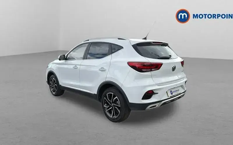 Usado MG ZS Exclusive 106 CV (77 kW) 2024 Blanco SUV