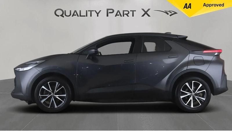 Second-hand Toyota C-HR Design 2024 Gri SUV