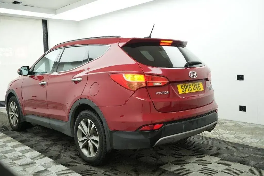 Used Hyundai Santa Fe Premium 194 HP (142 kW) 2015 Red SUV