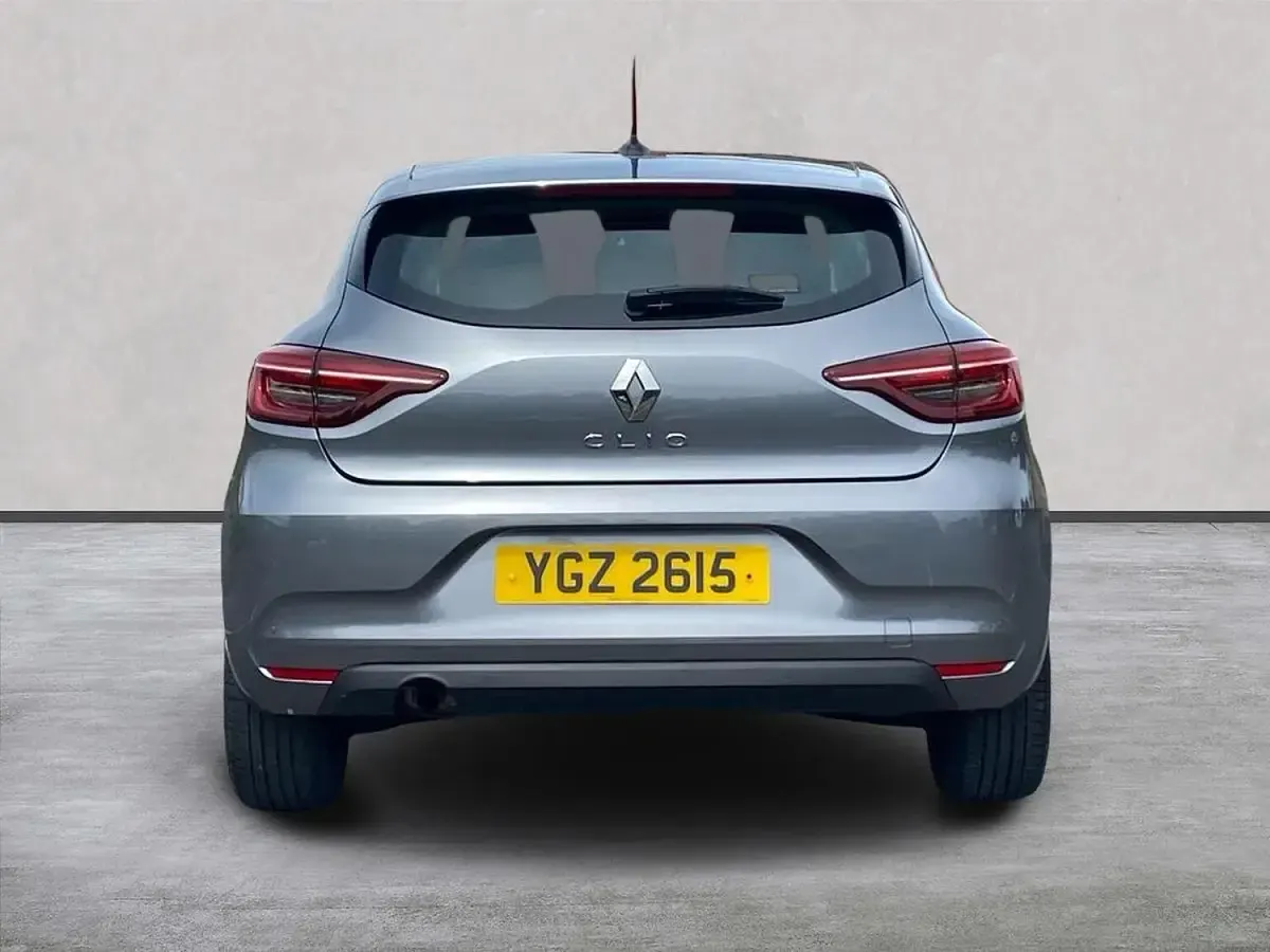 Used Renault Clio Evolution 90 HP (66 kW) 2022 Grey Hatchback