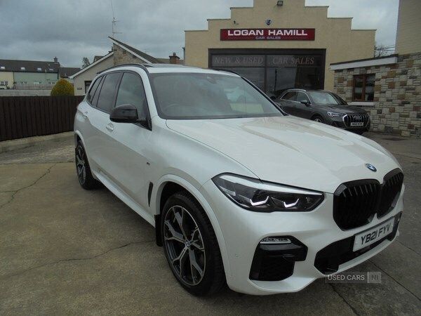 White Used 2021 BMW X5 M Sport SUV | £43,950 (Good price) - Image 1/4